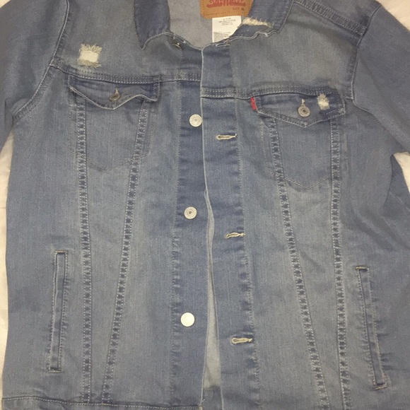 Levi’s Denim Jacket - Picture 2 of 2